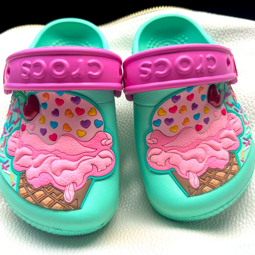 Crocs Blue Sprinke Ice Cream Cone Iconic Comfort Toddler Girl 5/6 Miss Marked.